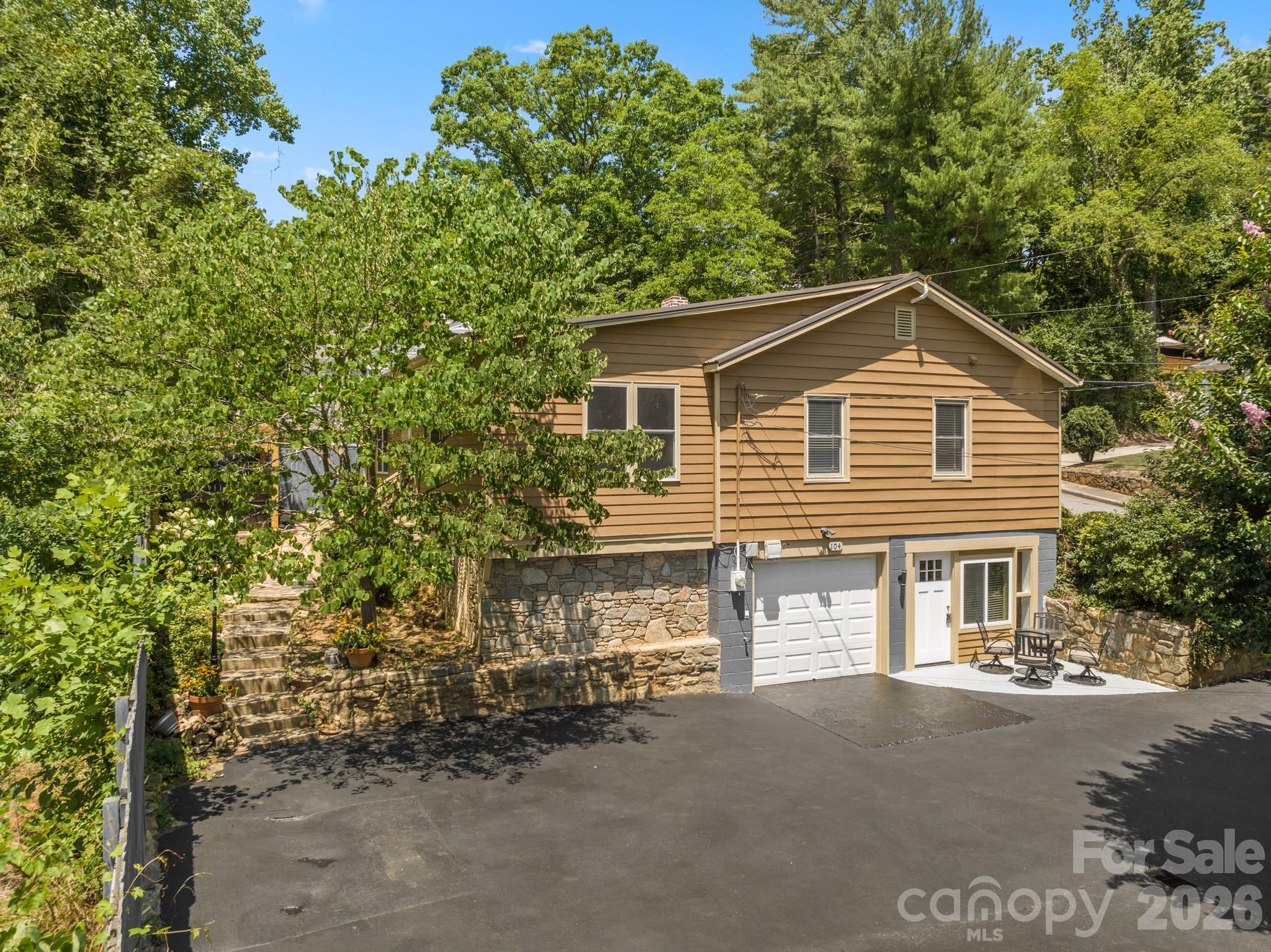 104 Maney Avenue Asheville NC 28804