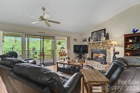 531 Reserve Road Franklin NC 28734