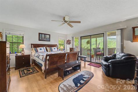 531 Reserve Road Franklin NC 28734