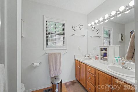 531 Reserve Road Franklin NC 28734