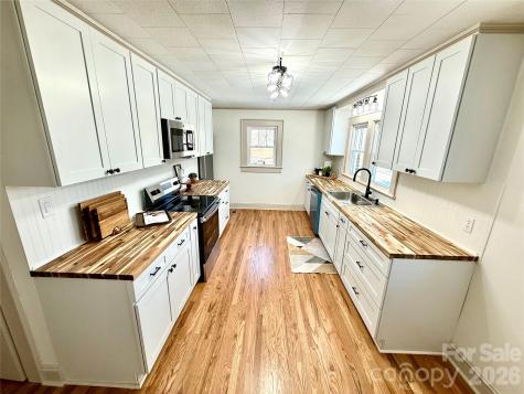 531 21st Avenue NE Hickory NC 28601