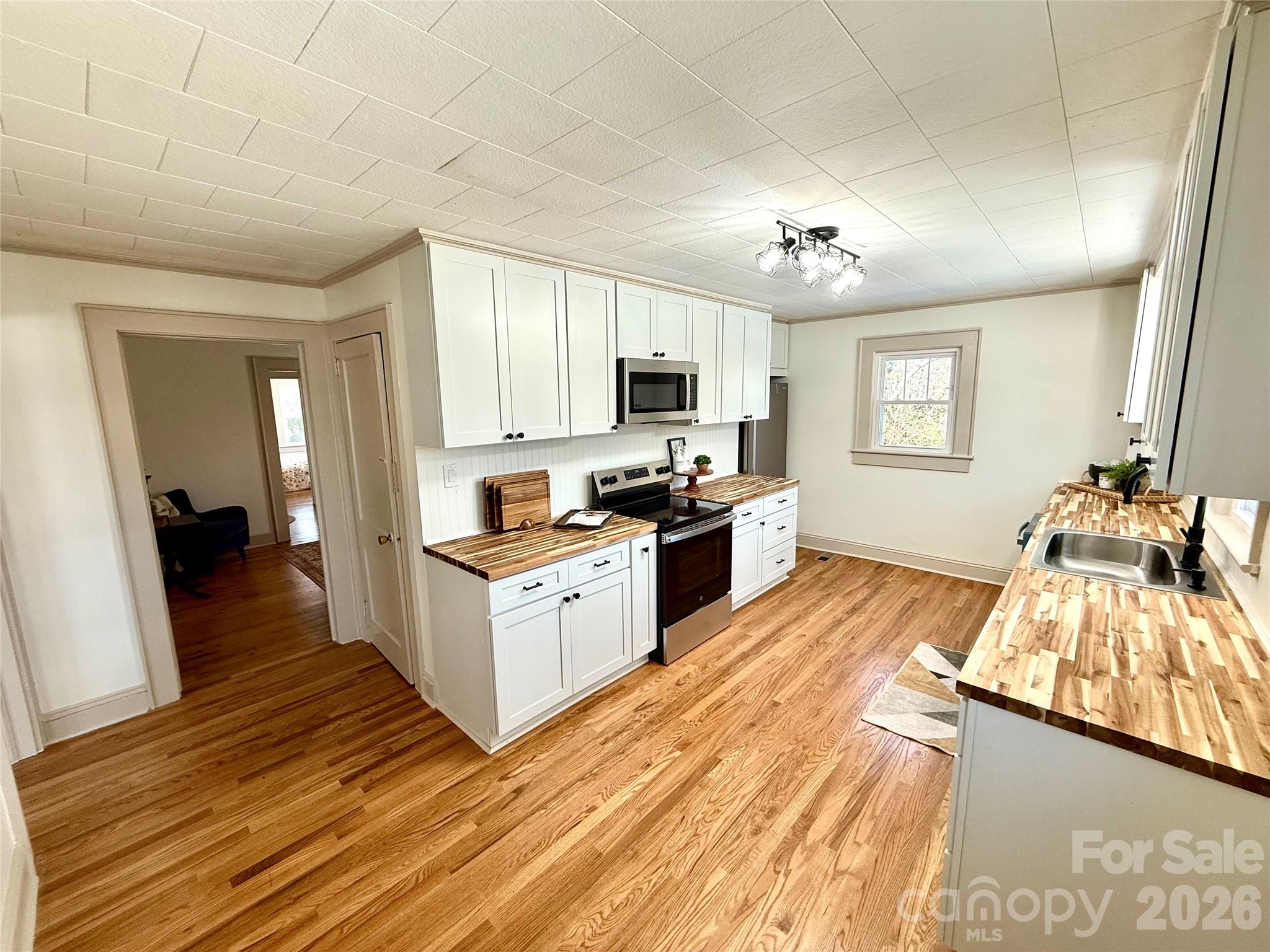 531 21st Avenue NE Hickory NC 28601