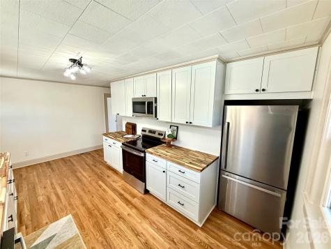 531 21st Avenue NE Hickory NC 28601