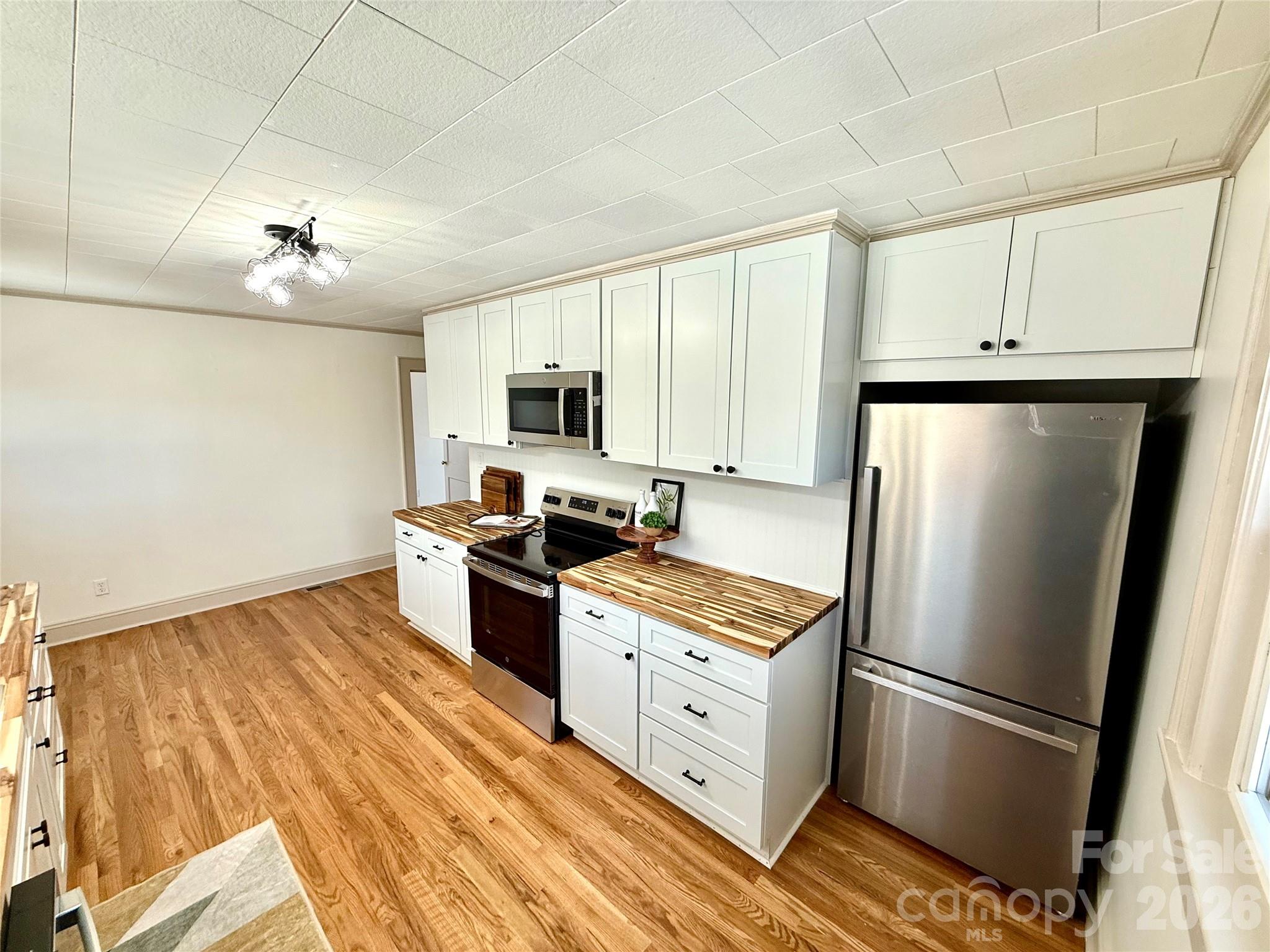 531 21st Avenue NE Hickory NC 28601