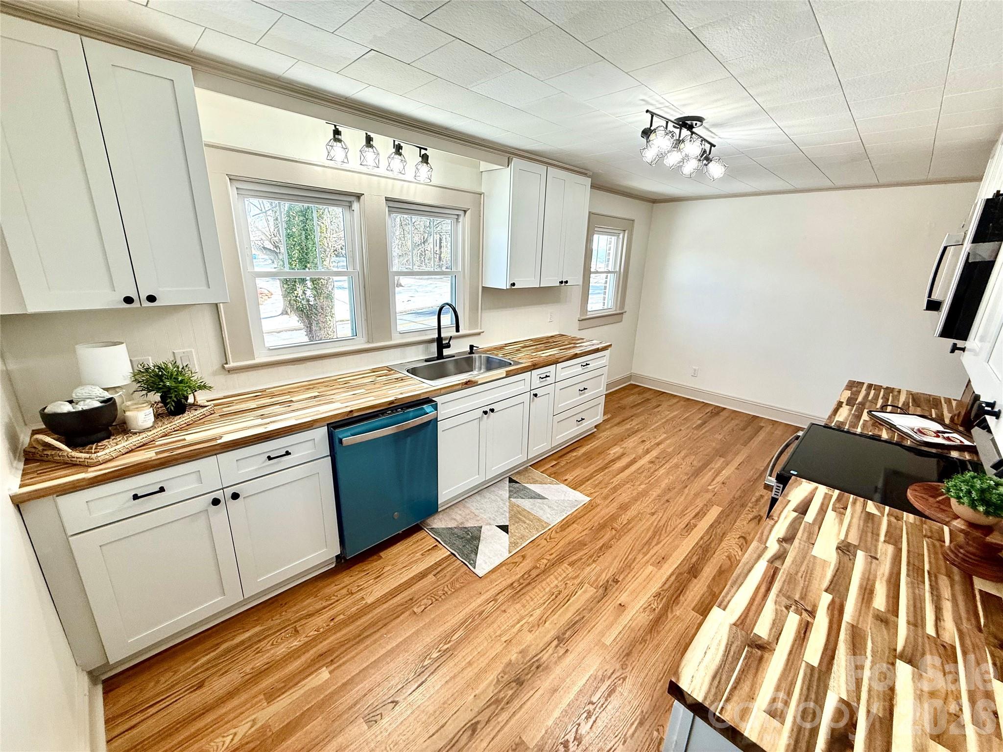 531 21st Avenue NE Hickory NC 28601