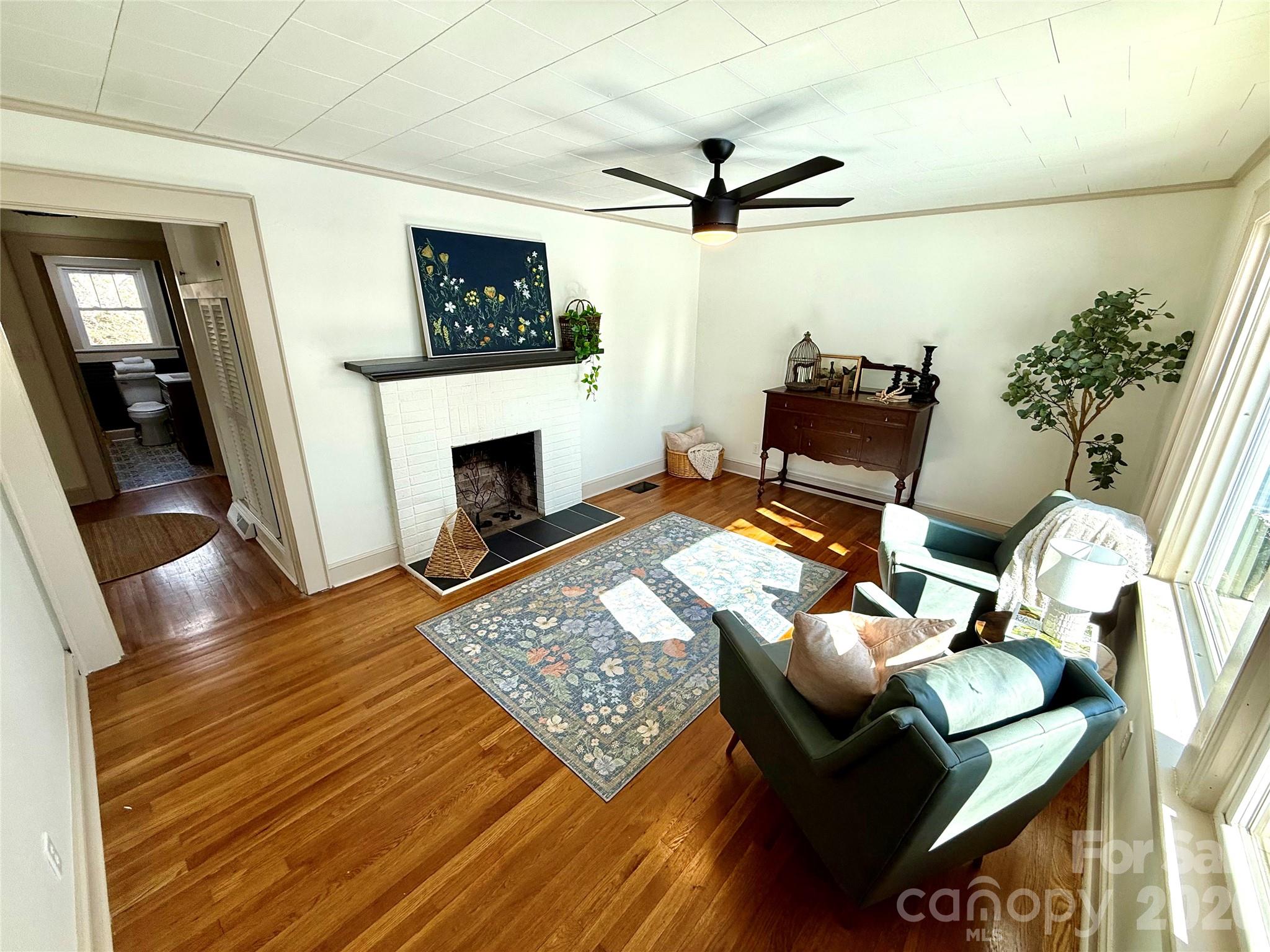 531 21st Avenue NE Hickory NC 28601