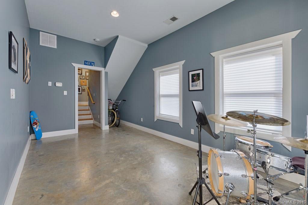 11 Reynolds Road Asheville NC 28806