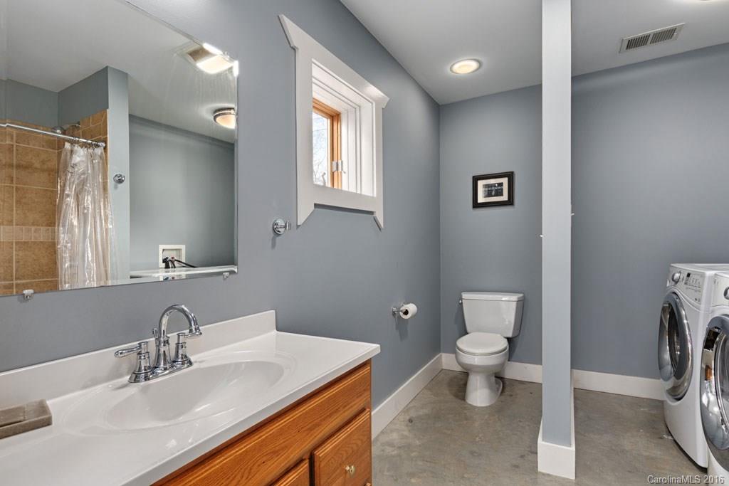11 Reynolds Road Asheville NC 28806