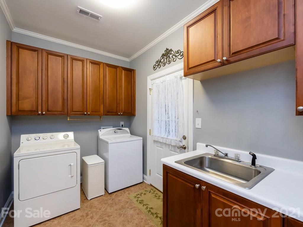 10710 Vicino Court Matthews NC 28105