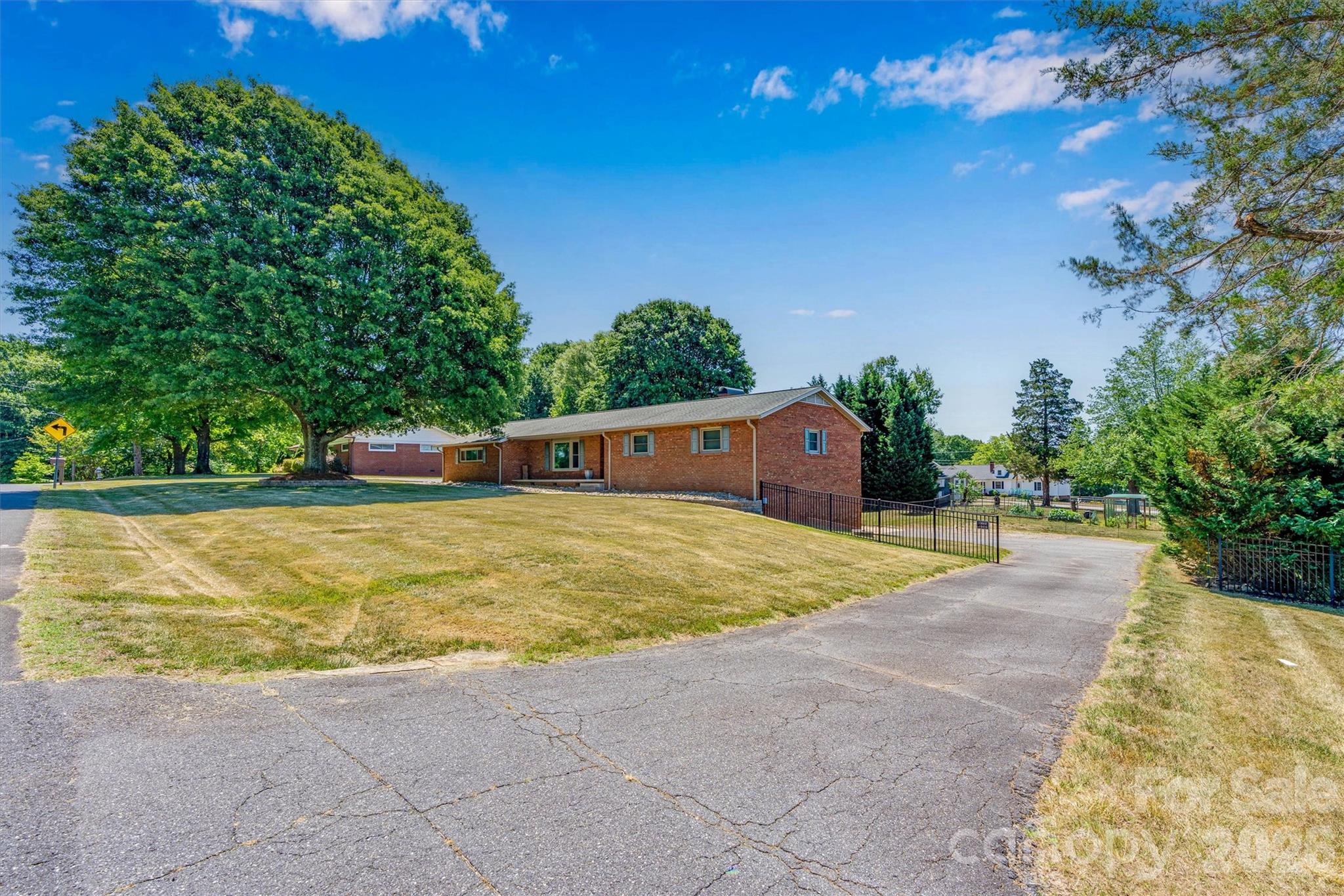 226 28th Avenue Place NE Hickory NC 28601