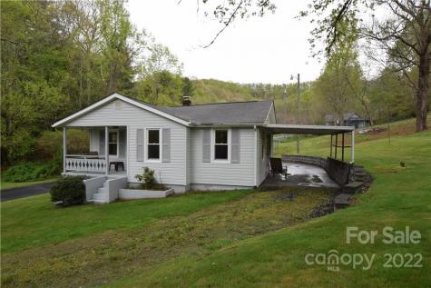 226 Jakes Branch Road Spruce Pine NC 28777