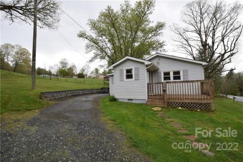 226 Jakes Branch Road Spruce Pine NC 28777