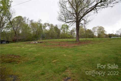 226 Jakes Branch Road Spruce Pine NC 28777