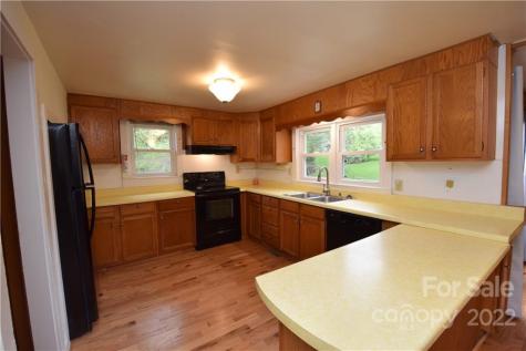 226 Jakes Branch Road Spruce Pine NC 28777
