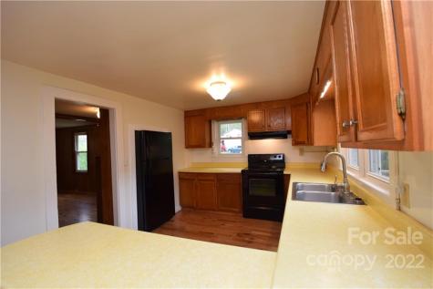 226 Jakes Branch Road Spruce Pine NC 28777
