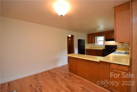 226 Jakes Branch Road Spruce Pine NC 28777