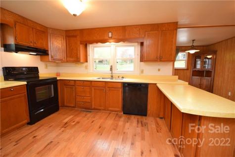 226 Jakes Branch Road Spruce Pine NC 28777