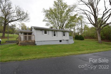 226 Jakes Branch Road Spruce Pine NC 28777