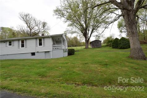226 Jakes Branch Road Spruce Pine NC 28777