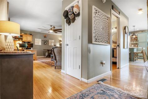 115 Knollway Court Asheville NC 28806