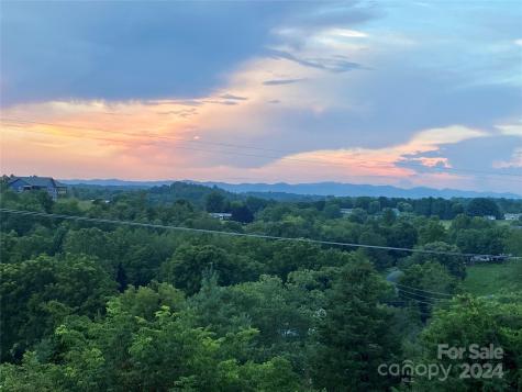 115 Knollway Court Asheville NC 28806