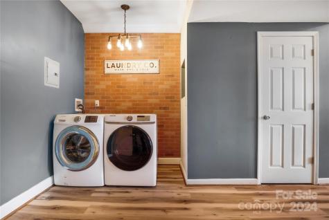 115 Knollway Court Asheville NC 28806