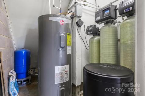 115 Knollway Court Asheville NC 28806