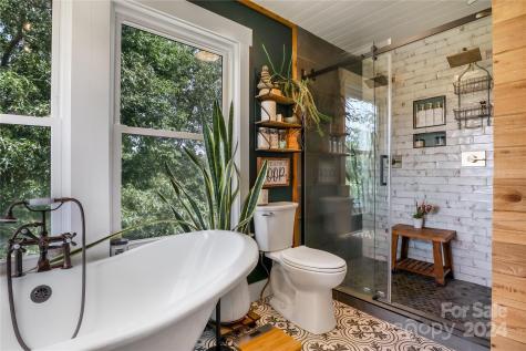 115 Knollway Court Asheville NC 28806