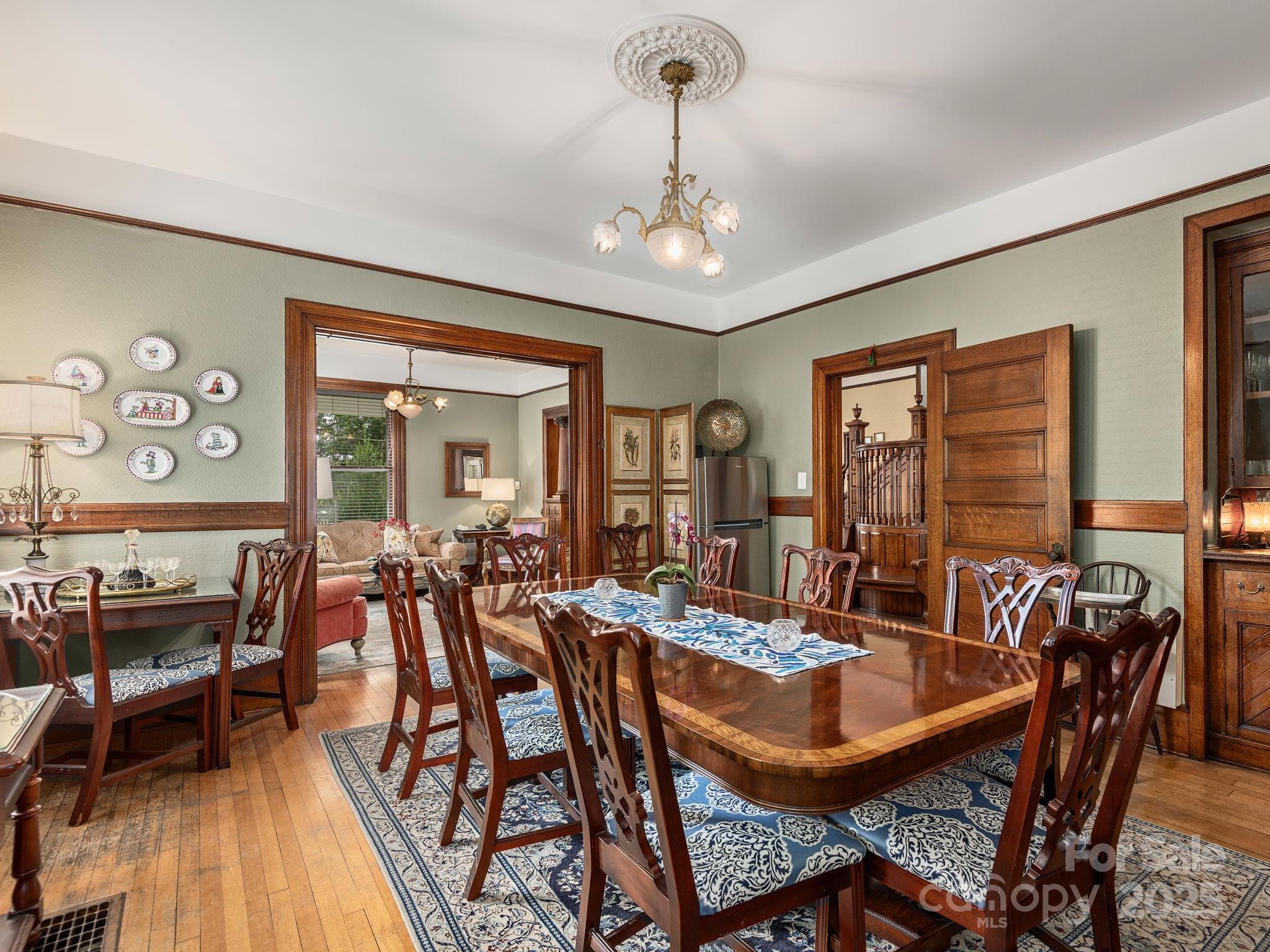 176 E Chestnut Street Asheville NC 28801