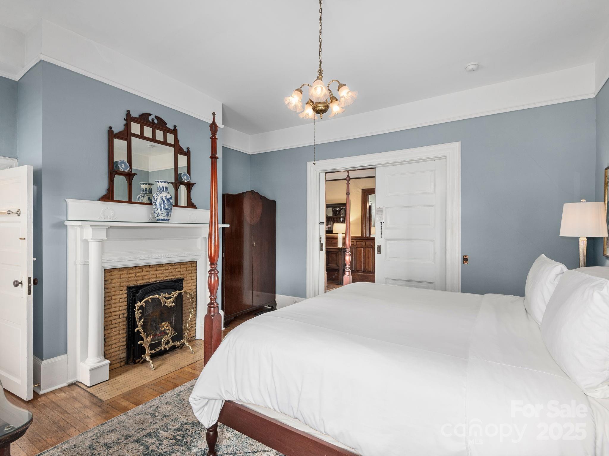 176 E Chestnut Street Asheville NC 28801