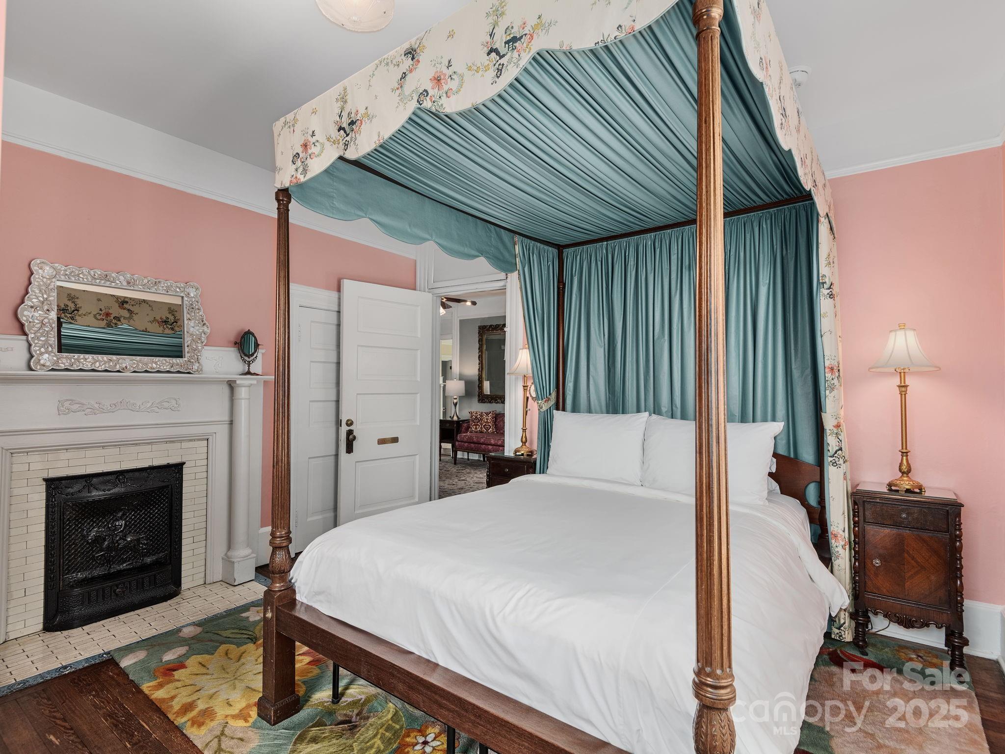 176 E Chestnut Street Asheville NC 28801