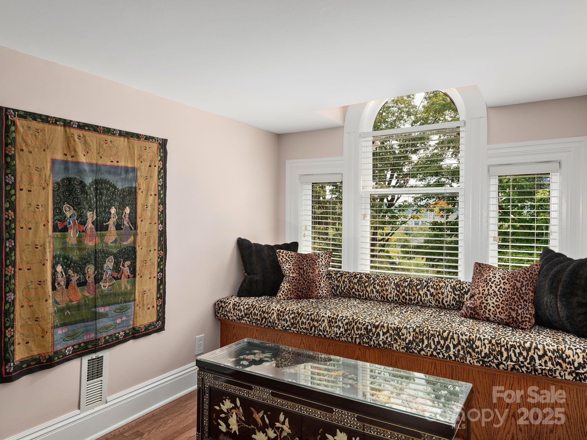 176 E Chestnut Street Asheville NC 28801