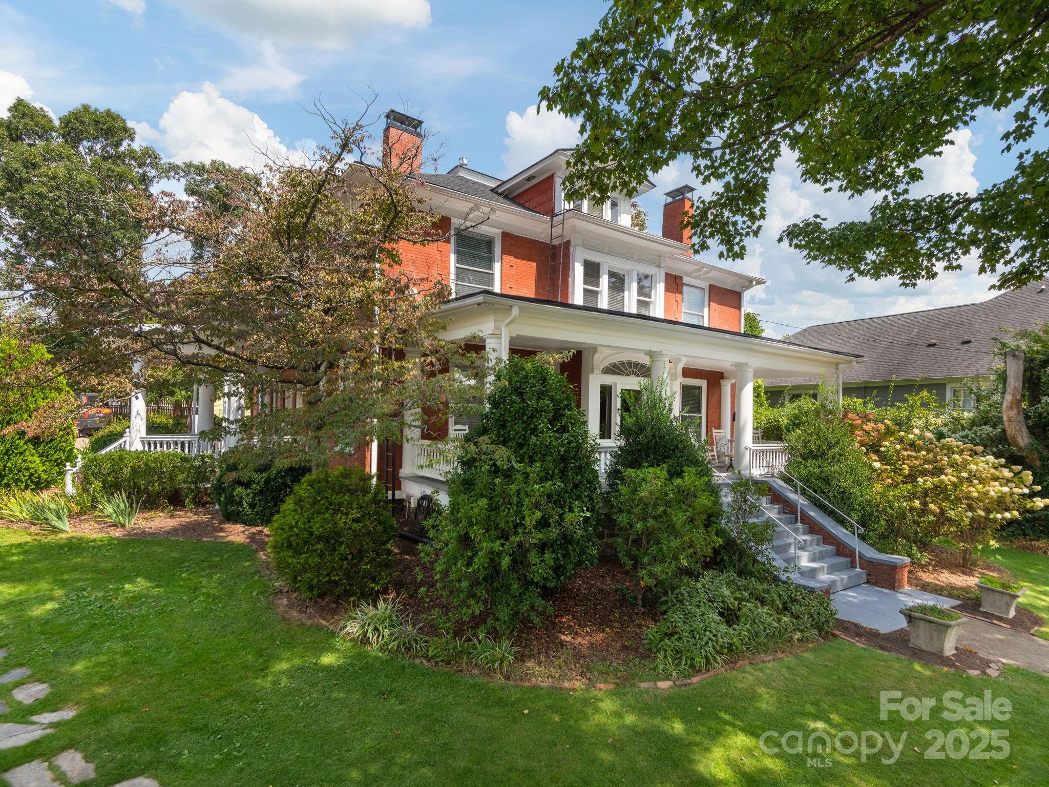 176 E Chestnut Street Asheville NC 28801