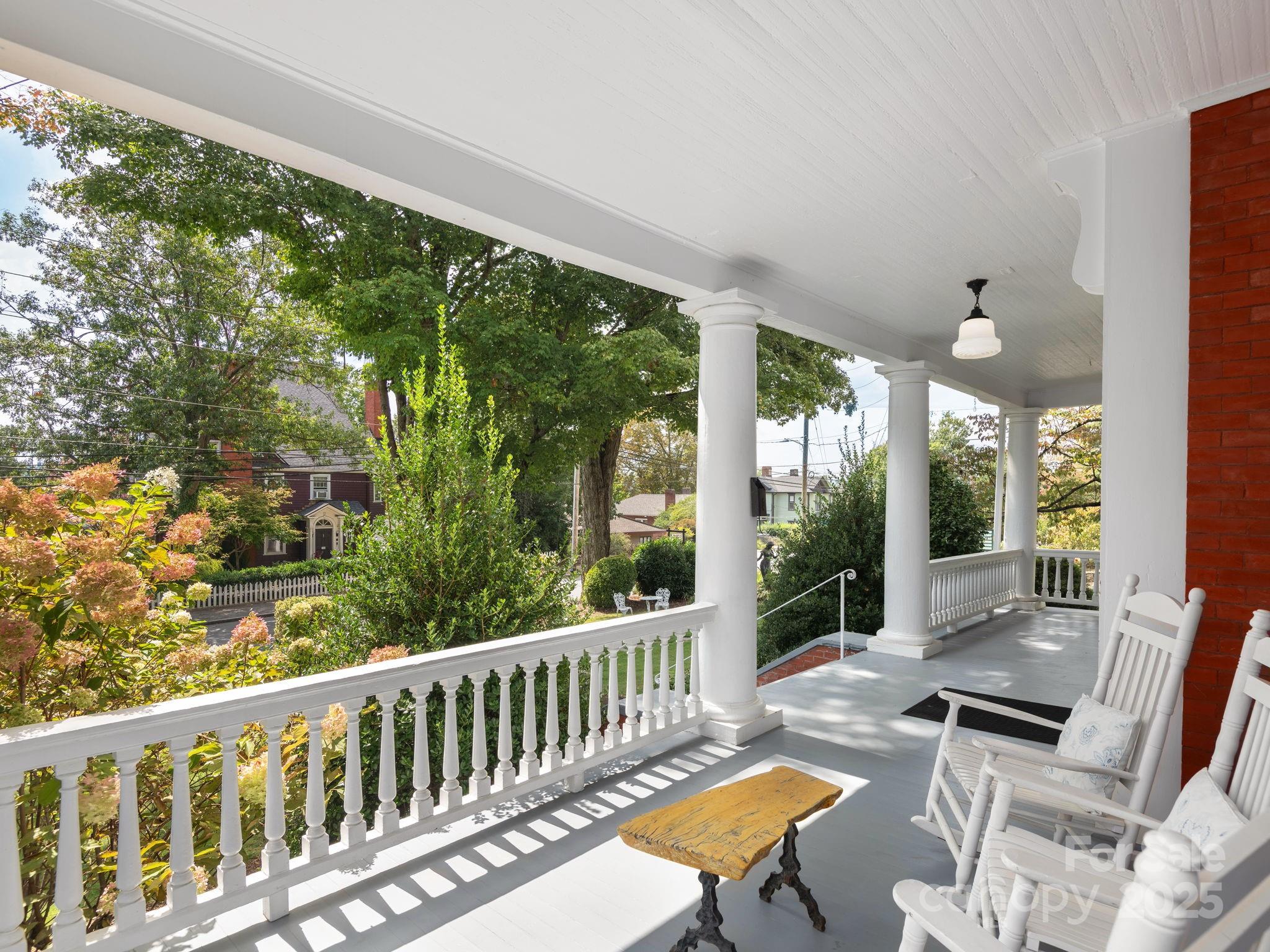 176 E Chestnut Street Asheville NC 28801