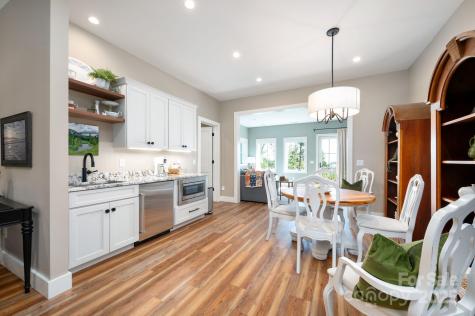 17 Elk Trail Asheville NC 28804