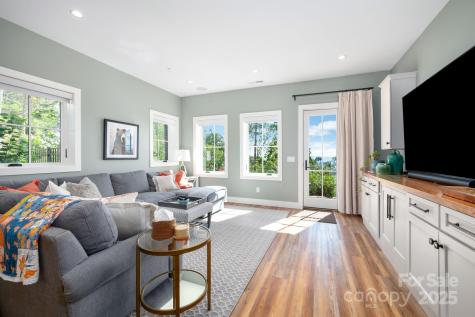 17 Elk Trail Asheville NC 28804