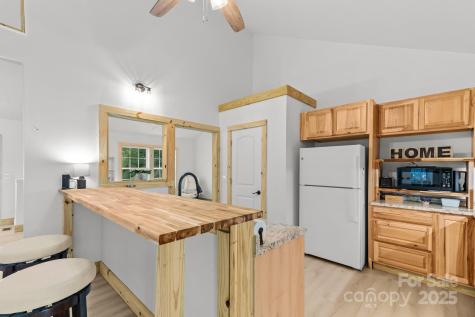 1036 Williamsburg Drive Lenoir NC 28645