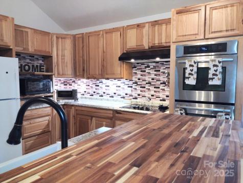 1036 Williamsburg Drive Lenoir NC 28645