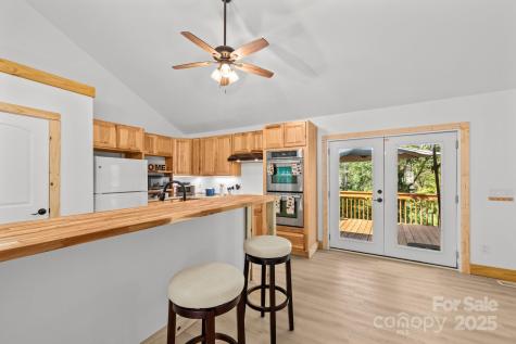 1036 Williamsburg Drive Lenoir NC 28645