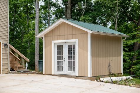 1036 Williamsburg Drive Lenoir NC 28645