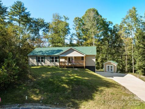 1036 Williamsburg Drive Lenoir NC 28645