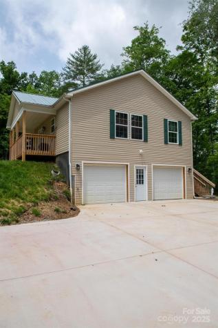 1036 Williamsburg Drive Lenoir NC 28645
