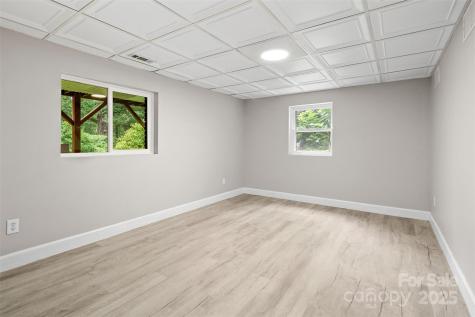 15 Beaverdam Court Asheville NC 28804