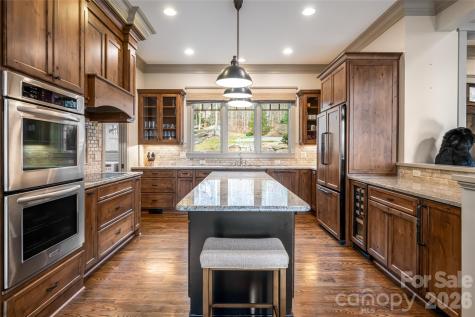 2 Cherokee Orchard Court Fairview NC 28730