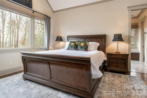 2 Cherokee Orchard Court Fairview NC 28730