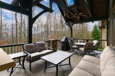 2 Cherokee Orchard Court Fairview NC 28730