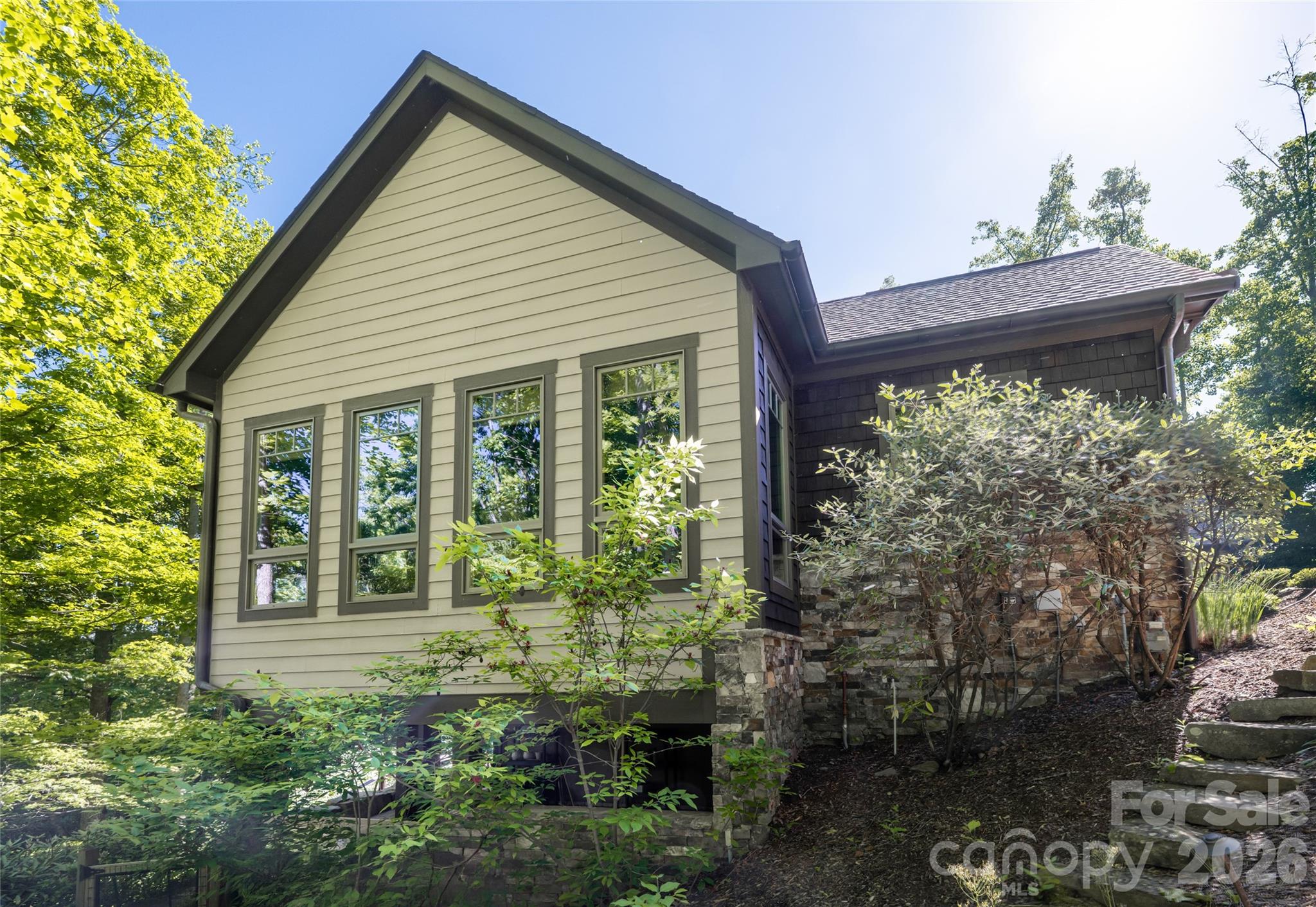 2 Cherokee Orchard Court Fairview NC 28730
