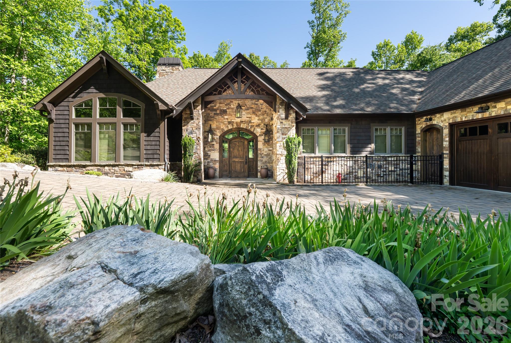 2 Cherokee Orchard Court Fairview NC 28730