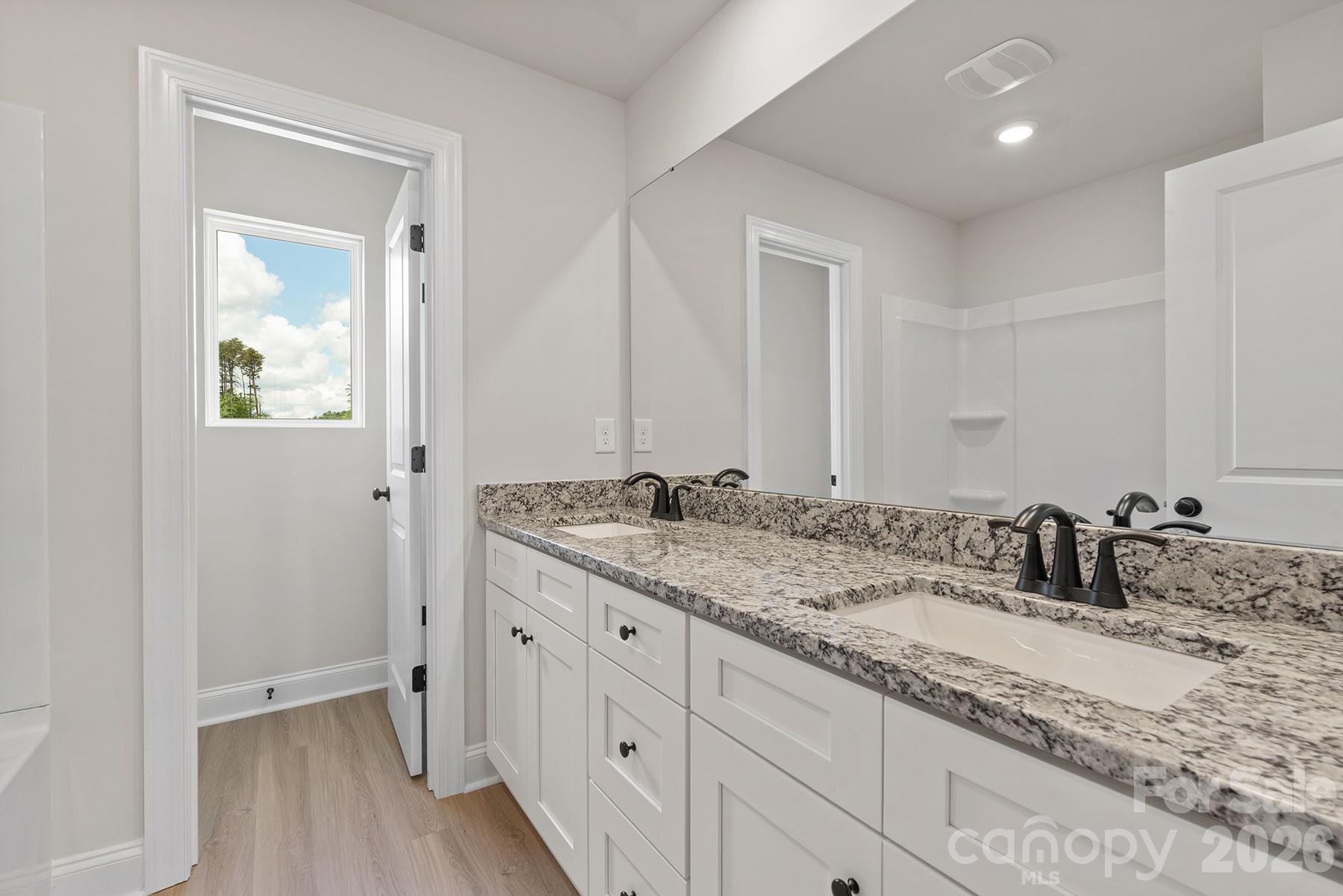 6734 Fairford Drive Charlotte NC 28215