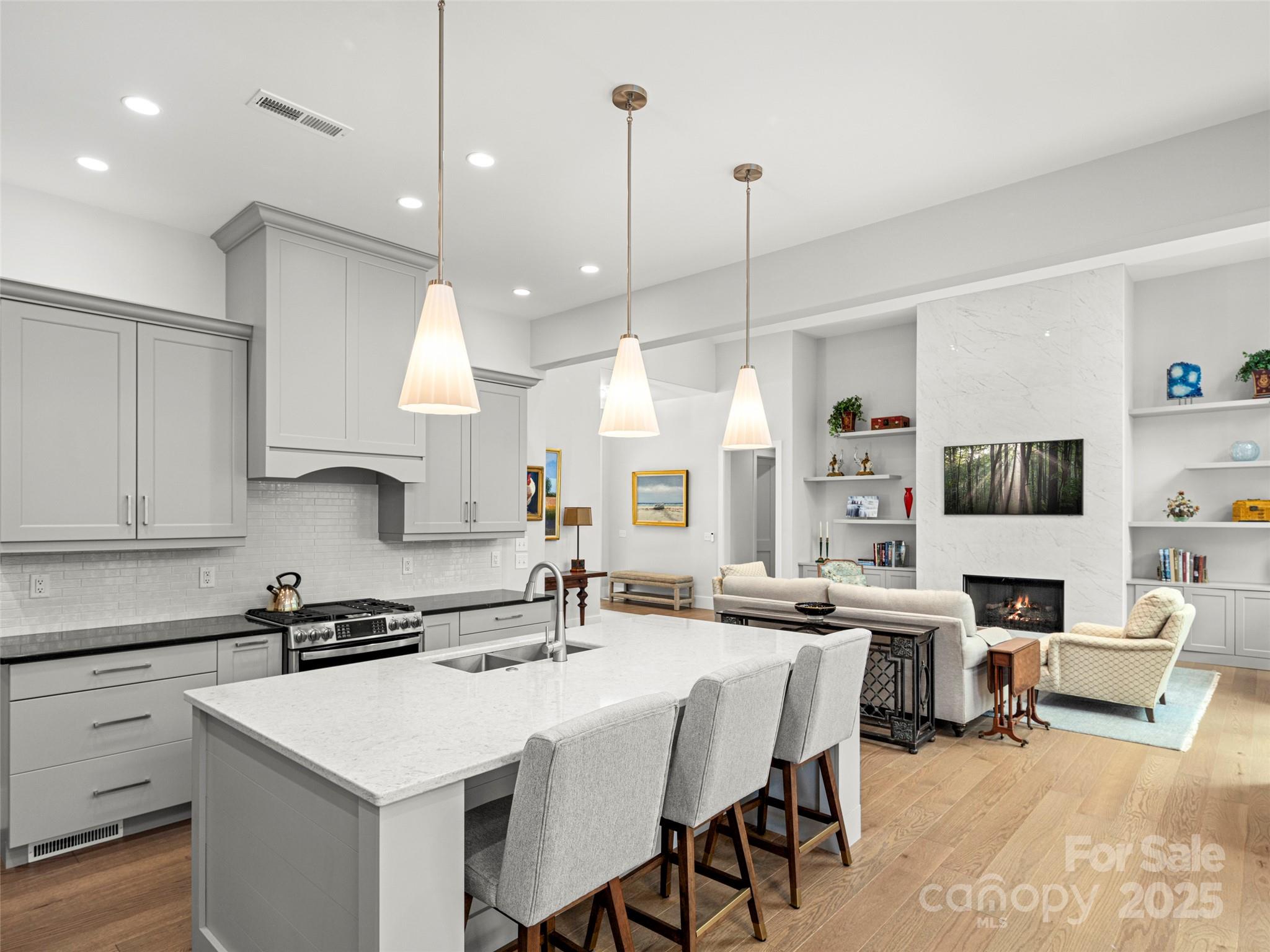 1565 Country View Way Arden NC 28704